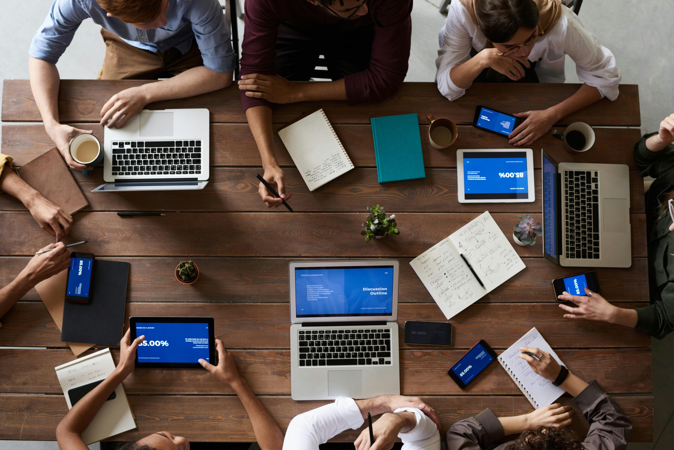 Solving the Hybrid Hiring Puzzle: How Technology Connects Dispersed Teams